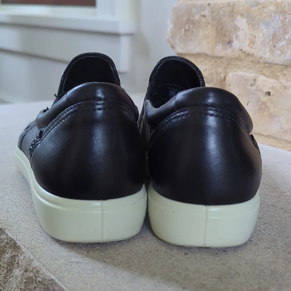 ECCO I  Black Soft 7 Leather Woven Slip-On Sneaker Loafers, 5/36 - Picture 6 of 16
